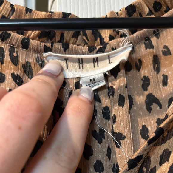 THML Leopard Print Ruffle Sleeve Top - Picture 2 of 2